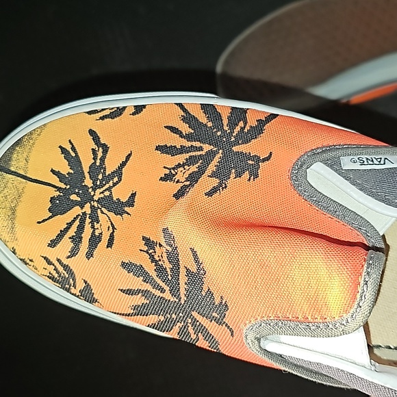 Vans - Picture 4 of 4